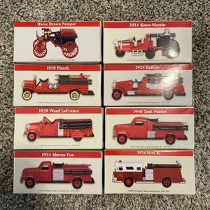 1999 Readers Digest 1:64 Complete Set of 8 Fire Trucks
